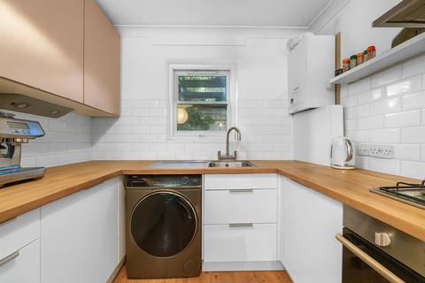 1 bedroom apartment to rent, Driffield Road, London E3