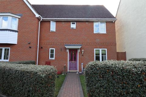 3 bedroom semi-detached house to rent, Rowan Way, CM6
