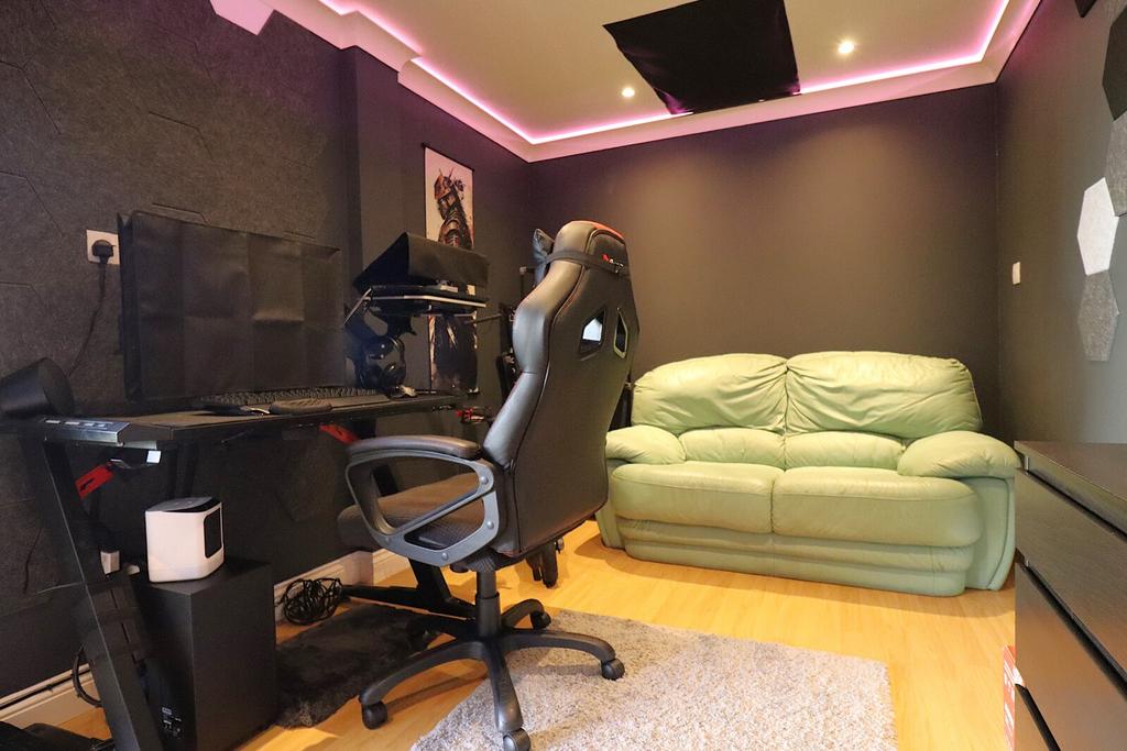 Garage/Games Room
