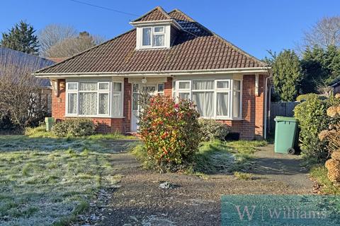 4 bedroom bungalow for sale, Church Road, Wootton Bridge, Ryde, Isle of Wight