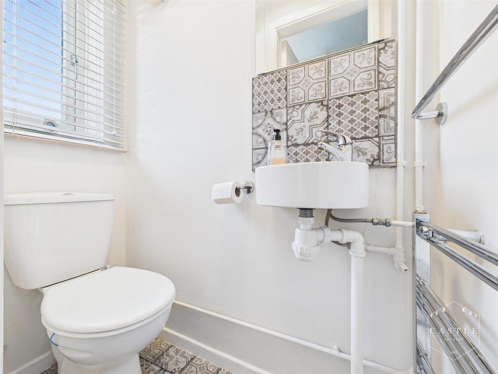 Guest cloakroom