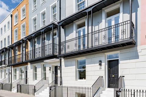 2 bedroom flat to rent, Albion Place, Ramsgate