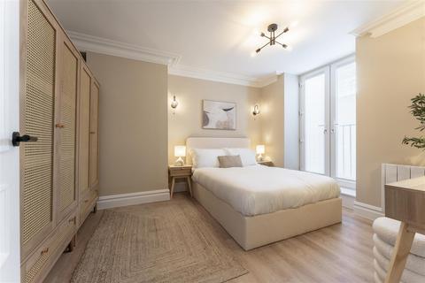 2 bedroom flat to rent, Albion Place, Ramsgate
