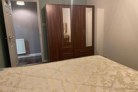 2 bedroom semi-detached bungalow to rent, Foleshill Road, Coventry