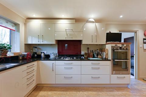 5 bedroom detached house for sale, Woodchurch Road, Tenterden, Kent, TN30
