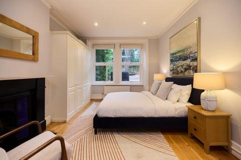 2 bedroom flat to rent, Sinclair Road