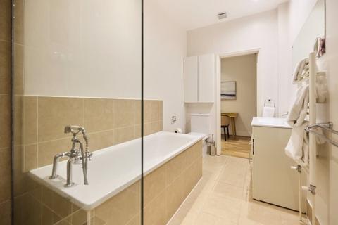 2 bedroom flat to rent, Sinclair Road