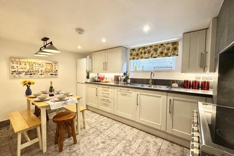 undefined, 10 Castle Street, Ryde