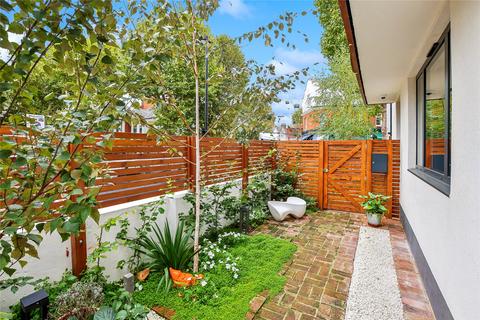3 bedroom detached house for sale, Fauconberg Road, London, W4