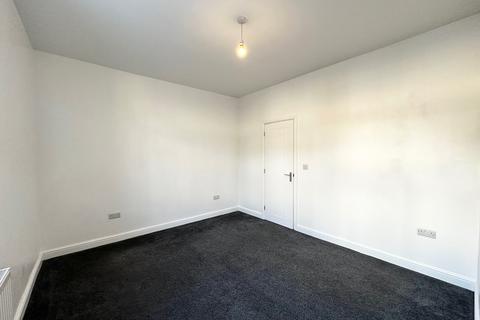 2 bedroom terraced house to rent, Third Avenue, Keighley, BD21