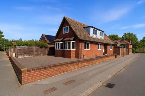 3 bedroom detached house for sale, Benacre Road, Ipswich