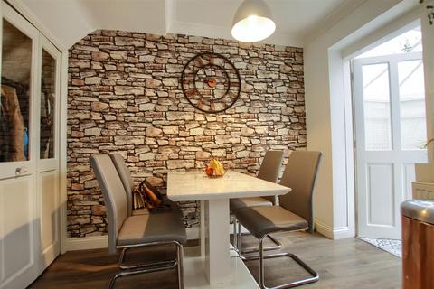 3 bedroom semi-detached house for sale, Chadderton Drive, Thornaby