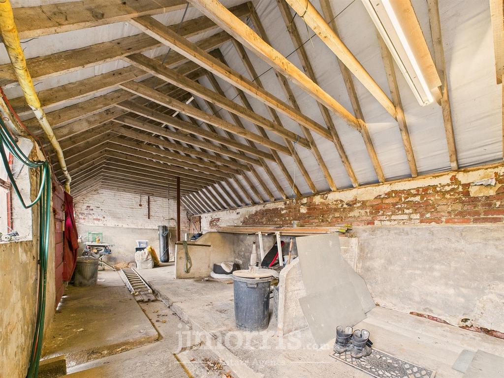 The Outbuildings (Measurements)