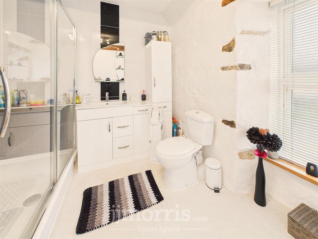 CAM02121 G0-PR0217-STILL041.jpg