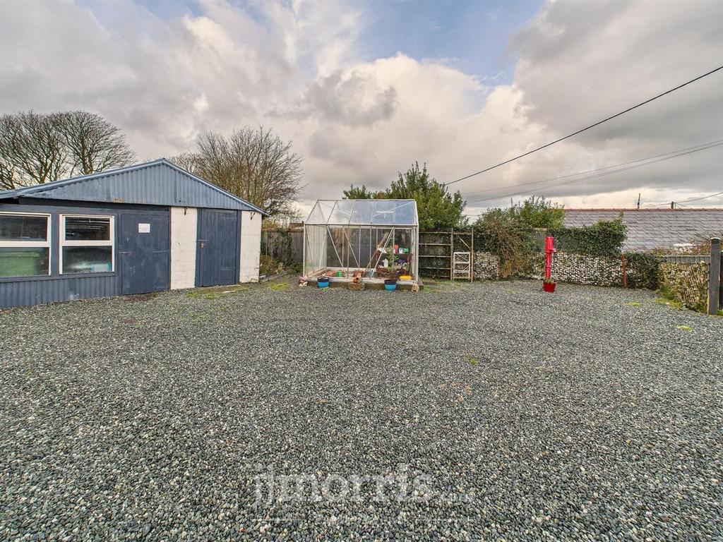 CAM02121 G0-PR0217-STILL019.jpg
