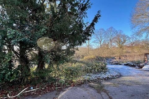 3 bedroom bungalow for sale, Watling Street, Radlett, WD7.