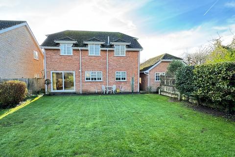 undefined, Larkshill Close New Milton Hampshire