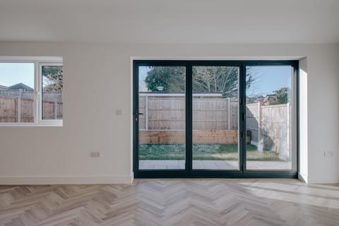 2 bedroom semi-detached bungalow for sale, The Courtway, Watford, WD19