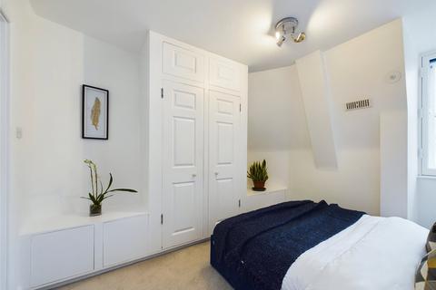 undefined, Garrick Street, Bloomsbury, London, WC2E