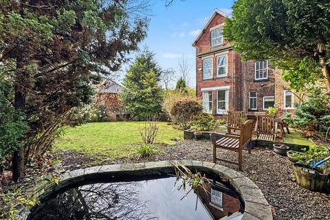 6 bedroom semi-detached house for sale, Poppythorn Lane, Prestwich, M25