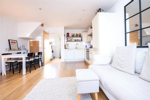2 bedroom end of terrace house for sale, Candler Mews, Twickenham