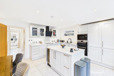 4 bedroom semi-detached house for sale, Hillview Close, Sonning Common, Reading, Oxfordshire, RG4