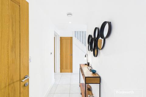 4 bedroom semi-detached house for sale, Hillview Close, Sonning Common, Reading, Oxfordshire, RG4