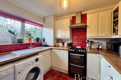 3 bedroom terraced house for sale, Cowdray Way, Hornchurch, RM12