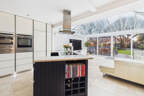 4 bedroom semi-detached house for sale, Sheridan Road, Worthing, BN14 8ET
