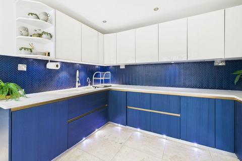 4 bedroom semi-detached house for sale, Sheridan Road, Worthing, BN14 8ET
