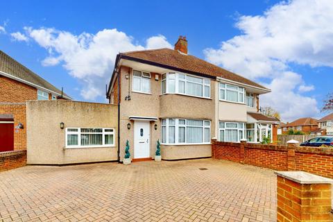 4 bedroom semi-detached house for sale, Gledwood Gardens, Hayes UB4