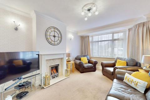 4 bedroom semi-detached house for sale, Gledwood Gardens, Hayes UB4