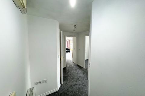 2 bedroom apartment to rent, Actonville Avenue, Manchester M22
