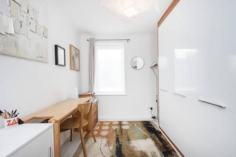 undefined, Hooper Street, Aldgate, London, E1