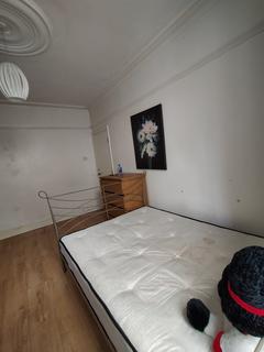 1 bedroom in a house share to rent, Hillingdon Hill, Uxbridge UB10
