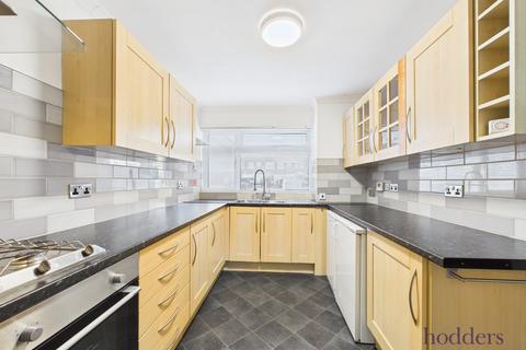 4 bedroom terraced house to rent, Green Lane Close, Byfleet, West Byfleet, Surrey, KT14