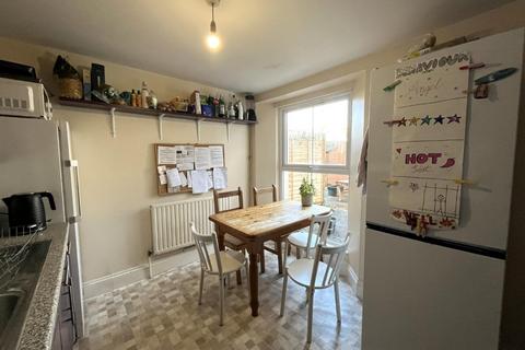 5 bedroom end of terrace house to rent, Marlborough Road, Falmouth