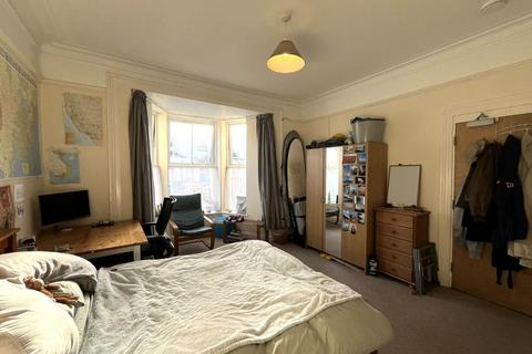 5 bedroom end of terrace house to rent, Marlborough Road, Falmouth