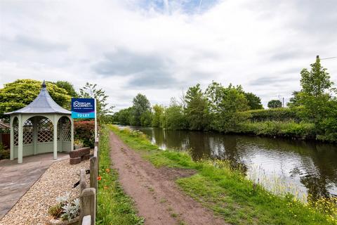3 bedroom detached bungalow for sale, Bellhouse Lane, Grappenhall WA4