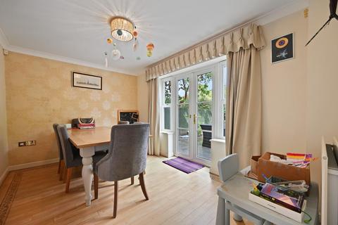 4 bedroom detached house for sale, Lawson Walk, Carshalton