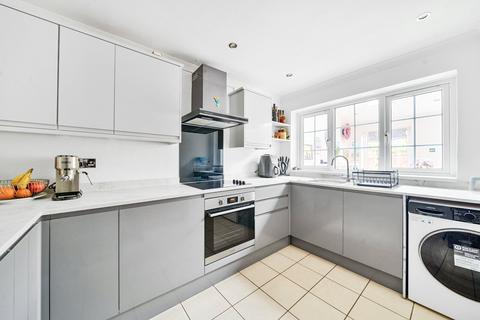 undefined, Roseacre Close, Shepperton, TW17