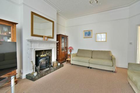 2 bedroom ground floor flat for sale, Sea Road, Bexhill-on-Sea, TN40