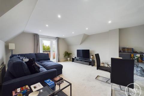 2 bedroom flat for sale, Wood Moor Court, Sandmoor Avenue, Leeds, West Yorkshire