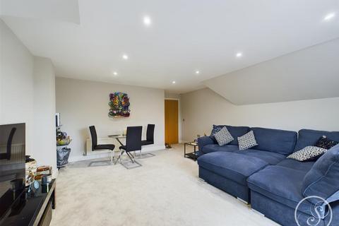 2 bedroom flat for sale, Wood Moor Court, Sandmoor Avenue, Leeds, West Yorkshire