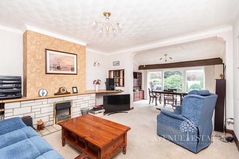 4 bedroom bungalow for sale, Headswell Avenue, Bournemouth BH10