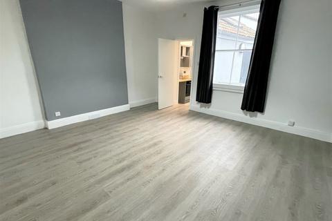 undefined, Upper High Street, Taunton, TA1