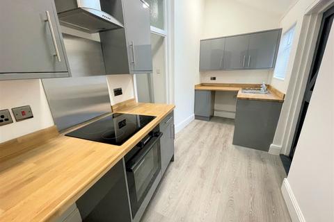 undefined, Upper High Street, Taunton, TA1