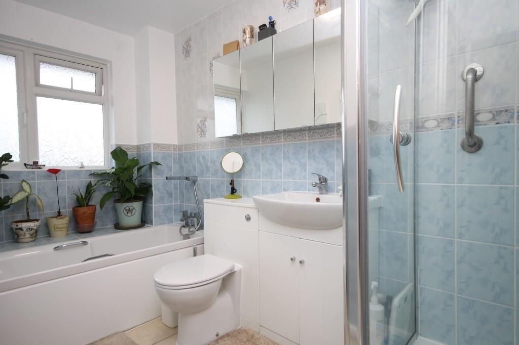 .bathroom.JPG