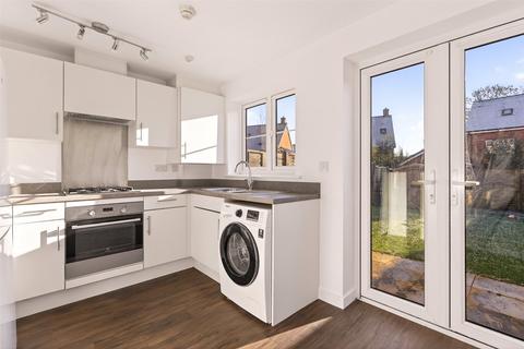 3 bedroom semi-detached house for sale, Daffodil Road, Worthing, West Sussex, BN13