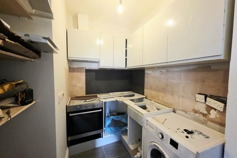Studio to rent, Hornsey Lane, Highgate, N6